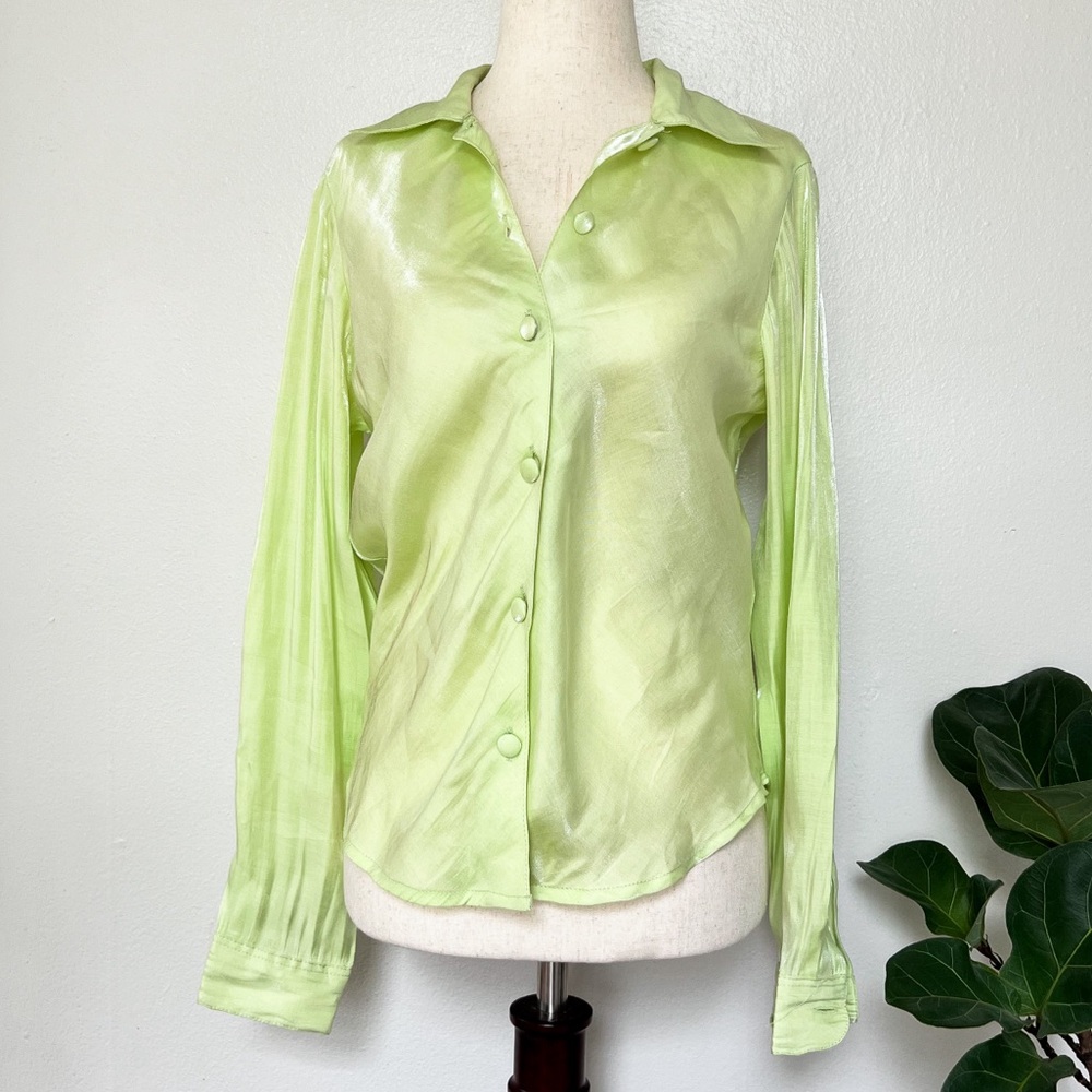 VINTAGE 🍏 Pastel Lime Green Silky Button-up Blouse